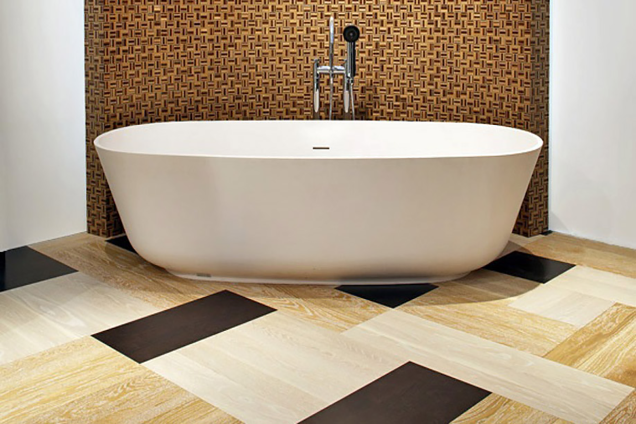 Вместо плитки: 9 альтернативных напольных покрытий для ванной комнаты